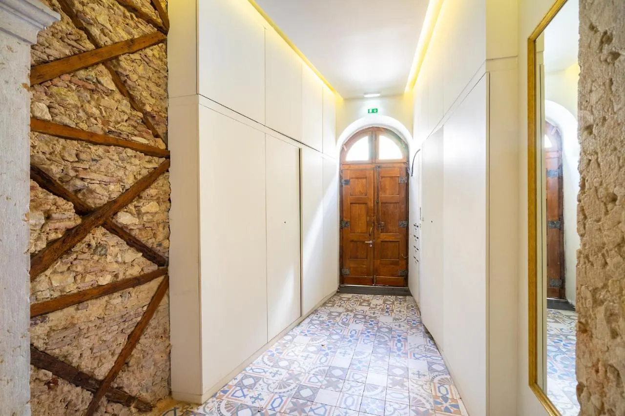 Whome | Alcantara Smart Studio Lisbon 0*,