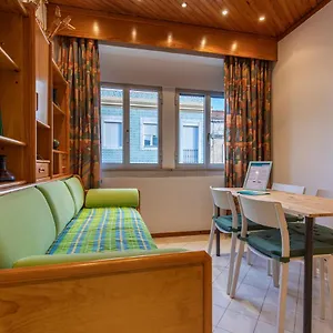  Apartamento Lovesome In By Lovelystay